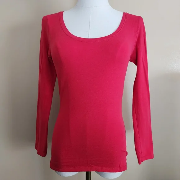 Red L/S Tee Shirt, Women's Small - Picture 6 of 10